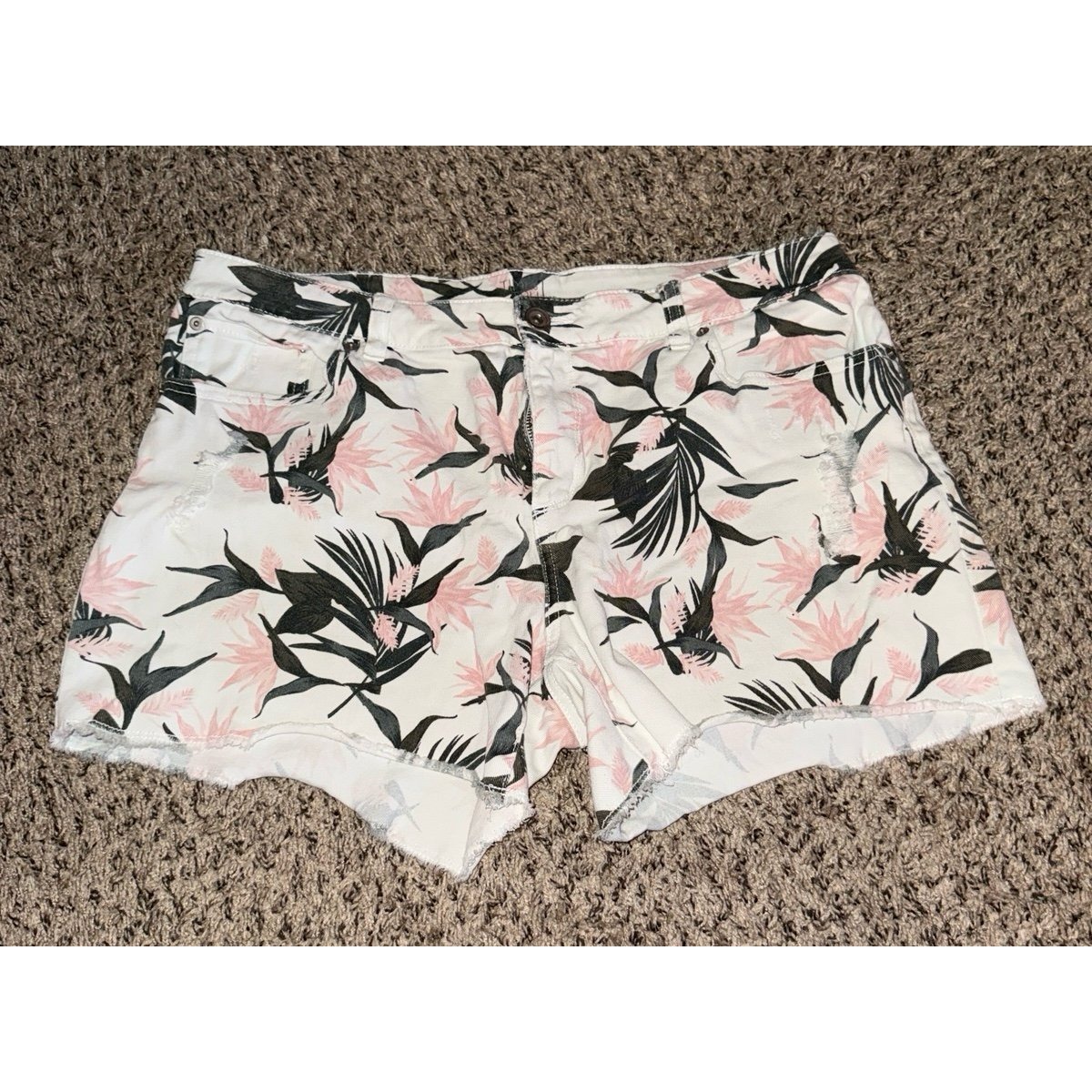 Time & True Women's White Pink Flowers Distressed Jean Shorts Size 18